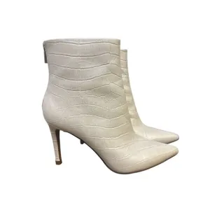 NWB Kenneth Cole Cream Faux Croc Pointed Toe Ankle Boots w/Stiletto Heel