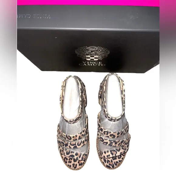 🐆NWB! Leopard Strappy Sandals