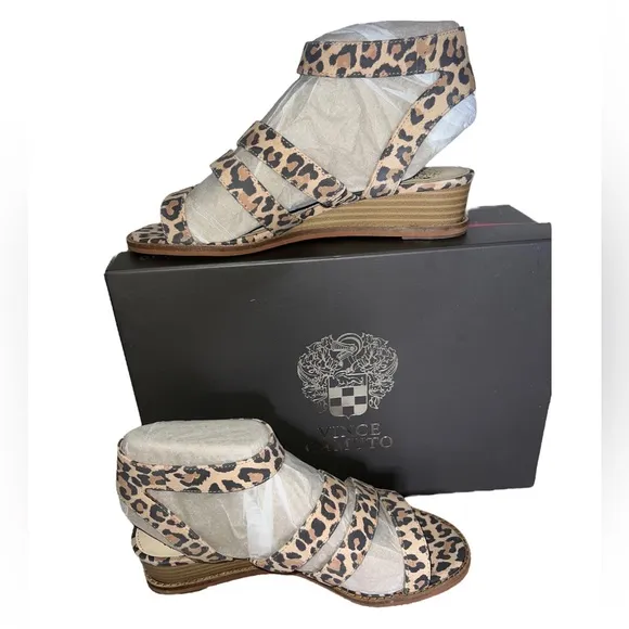🐆NWB! Leopard Strappy Sandals