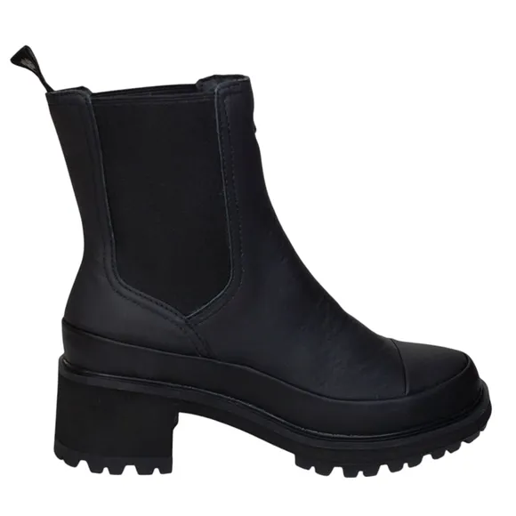NWB Timberland Kori Park 2.0 Chelsea boots black leather pull on block heel