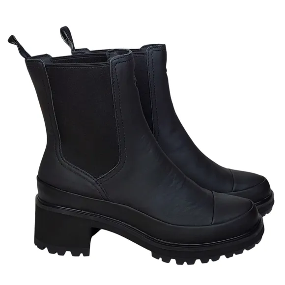 NWB Timberland Kori Park 2.0 Chelsea boots black leather pull on block heel