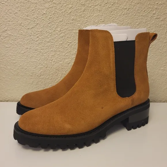 NWOB Aerosoles Tan Suede Ronn Chelsea Boots Size 10½M