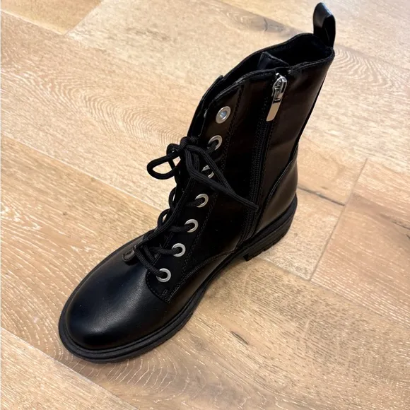 NWOB Nine West Wiley Black Combat Moto Black Boots, Size 7.5
