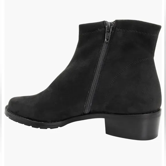 NWOB RON WHITE Giorgi Ankle Boot, Size 9.5 US / 40 EUR