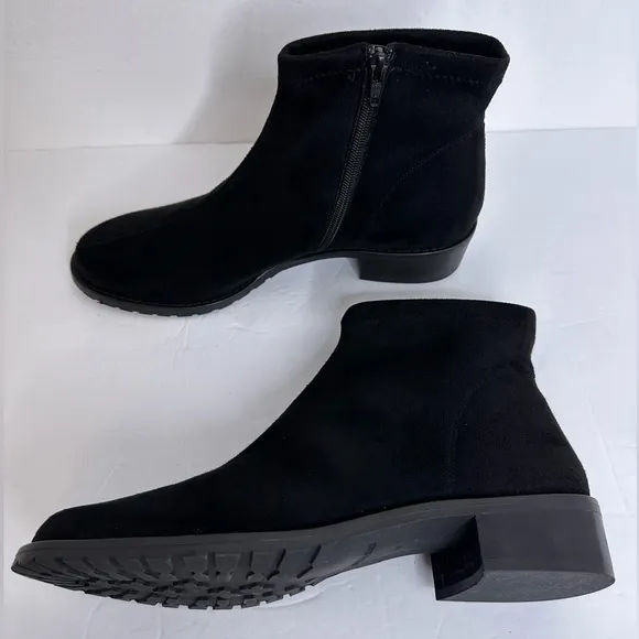 NWOB RON WHITE Giorgi Ankle Boot, Size 9.5 US / 40 EUR