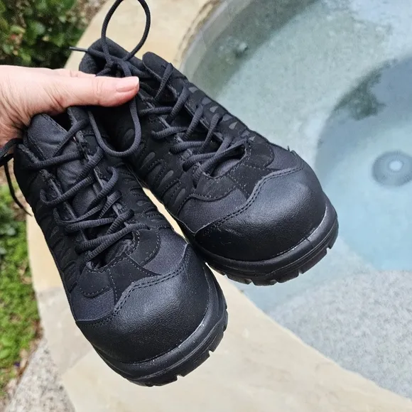 Nwot. Avenger work boots US 10,5 medium