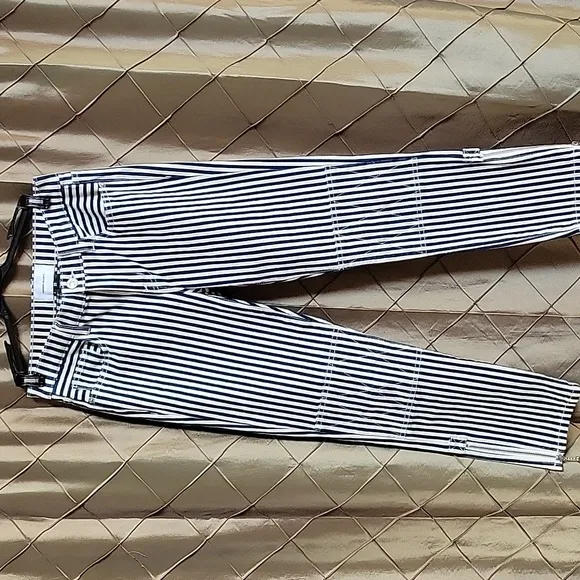 NWOT- Current/Elliott ‘The Cropped Lexton’ Striped Moto Jean w/Ankle Zip