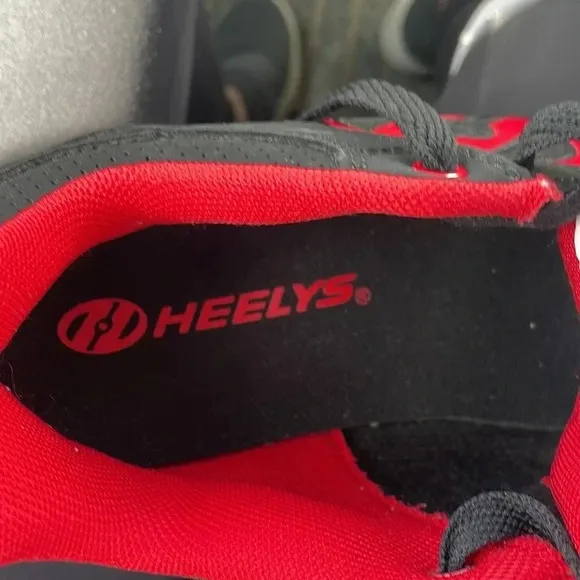 NWOT Heely’s‎ Skate Shoes 4