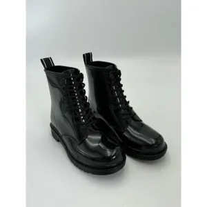 NWOT Michael Kors Womens Size 6 Tavie Lug Sole Lace Up Rain Booties Black