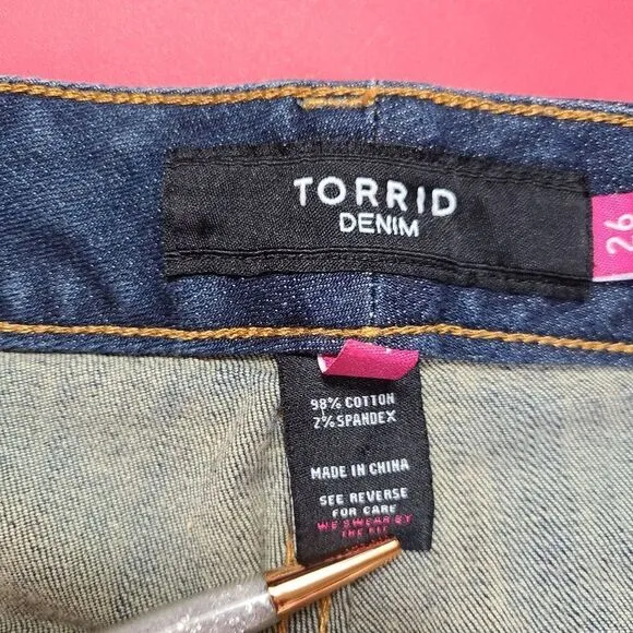 NWOT TORRID Size 26 High-Rise Lightly Distressed Raw Hem Skinny Ankle Jeans Blue