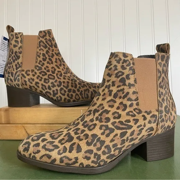 NWT Bos &amp; Co. RECAP Waterproof Faux Leopard Leather Chelsea Boots *Portugal*