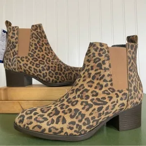 NWT Bos &amp; Co. RECAP Waterproof Faux Leopard Leather Chelsea Boots *Portugal*