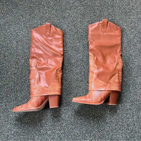 NWT Brown Tan Fold Over Snake Print Knee-High Western Cowgirl Heeled Boots Sz 7