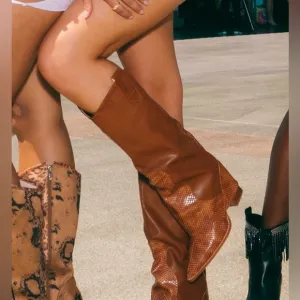 NWT Brown Tan Fold Over Snake Print Knee-High Western Cowgirl Heeled Boots Sz 7