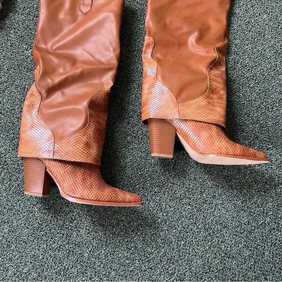 NWT Brown Tan Fold Over Snake Print Knee-High Western Cowgirl Heeled Boots Sz 7