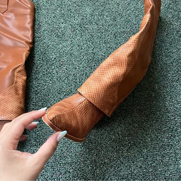 NWT Brown Tan Fold Over Snake Print Knee-High Western Cowgirl Heeled Boots Sz 7