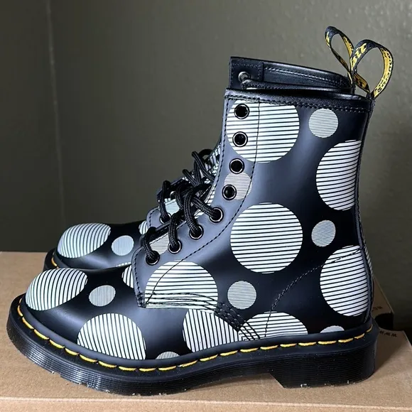 *NWT* DR. MARTENS 1460 Women’s Polka Dot Smooth Leather Lace Up Boots