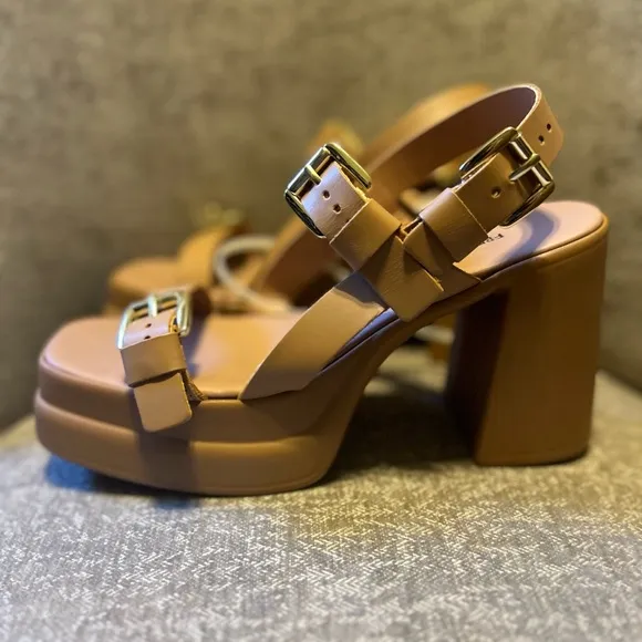 NWT Free People Pamela Double Strap Vachette Sandal- Size 8.5 - Beige/Nude Color