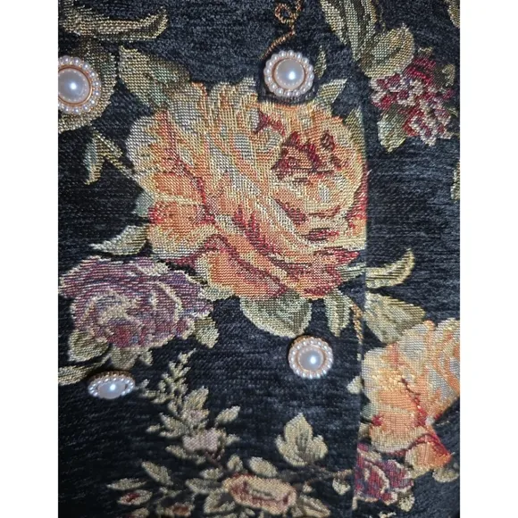 NWT Gorgeous Floral Tapestry Cropped Blazer With Peter Pan Collar Size M