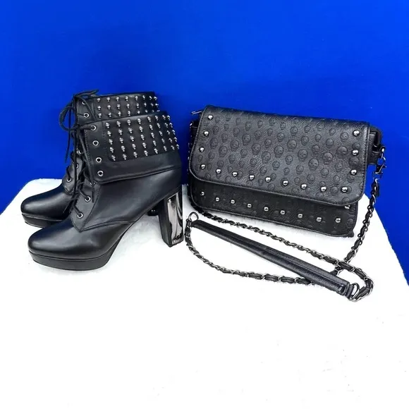 NWT |•HOT TOPIC•| Metal Heel Silver Studs Lace Up Rockstar Ankle Boots Size 9