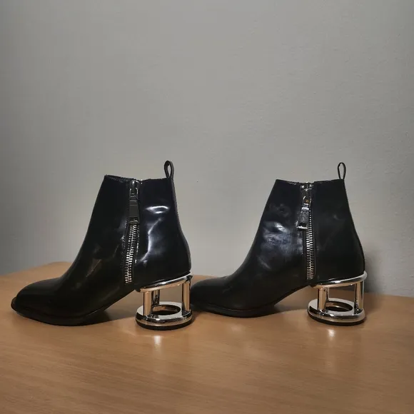 NWT Jeffery Campbell Boone Caged Booties Faux Leather Stargirl Heel US 6