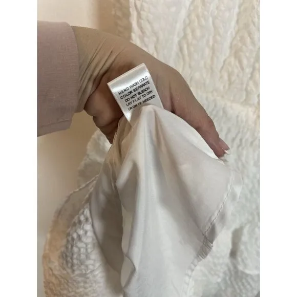 NWT le lis OFF SHOULDER BELL SLEEVE TIERED RUFFLE DRESS Size M White Summer Midi