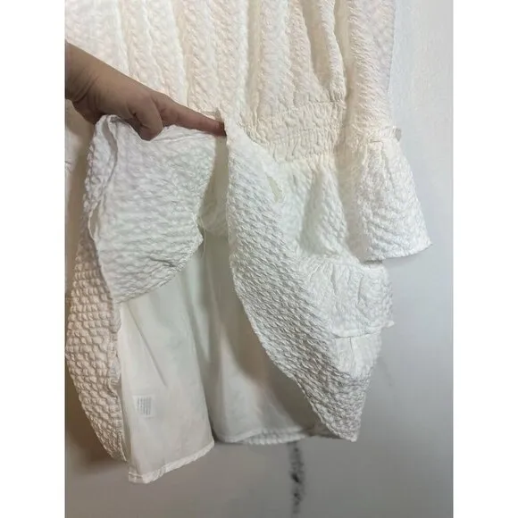 NWT le lis OFF SHOULDER BELL SLEEVE TIERED RUFFLE DRESS Size M White Summer Midi