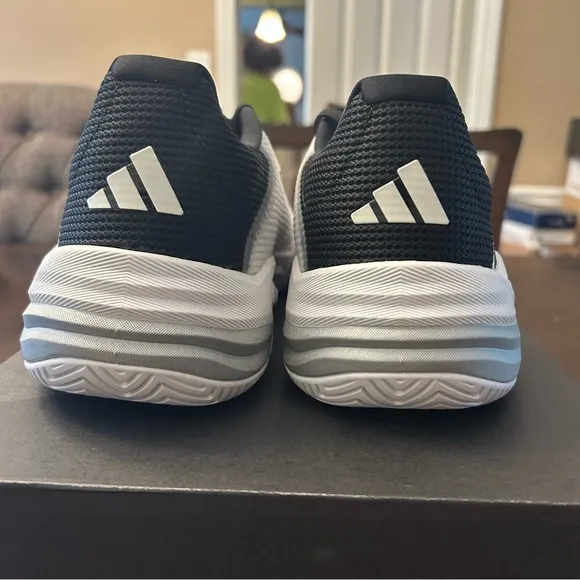 NWT Mens Adidas Barricade 13 M White and Black Tennis Shoes size (12)