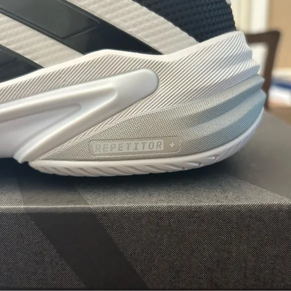 NWT Mens Adidas Barricade 13 M White and Black Tennis Shoes size (12)