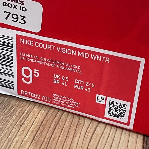 NWT Nike 9.5 Court Vision Men's Tan High-Top Sneakers