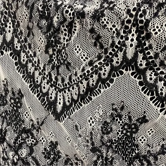 NWT Peruvian Connection Black/Pearl Lace Pencil Skirt w/Full Lining Size 10