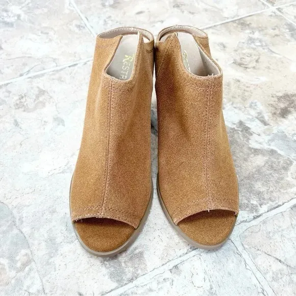 NWT RESTRICTED West Bay Whiskey Color Open Toe Booties Boots Block Heel Size 7.5