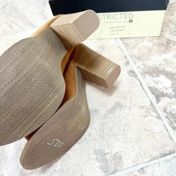 NWT RESTRICTED West Bay Whiskey Color Open Toe Booties Boots Block Heel Size 7.5