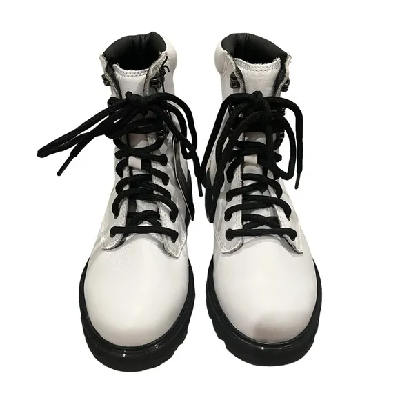 NWT, SOREL Lennox Lace Up Waterproof Boots