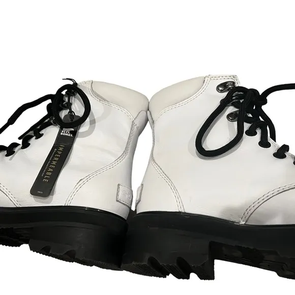 NWT, SOREL Lennox Lace Up Waterproof Boots