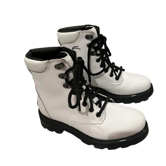 NWT, SOREL Lennox Lace Up Waterproof Boots