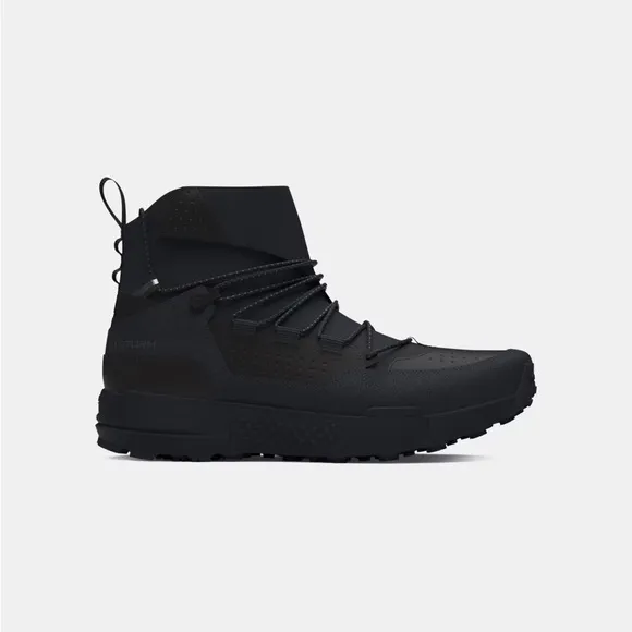 NWT Under Armour Charged Loadout Trek waterproof boots/sneakers