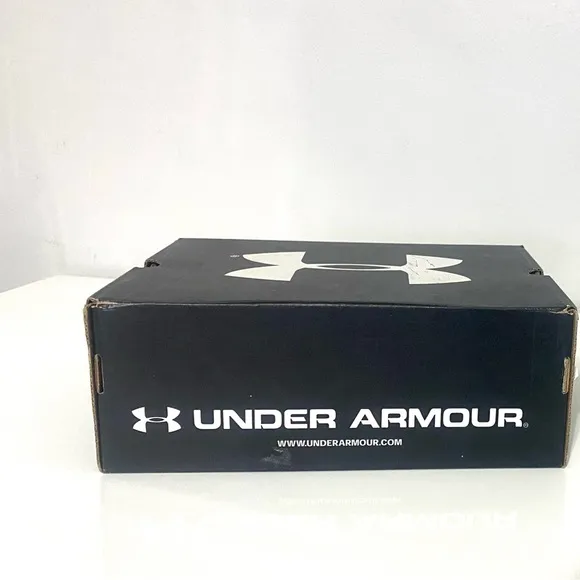 NWT Under Armour Women's Black Running Shoes