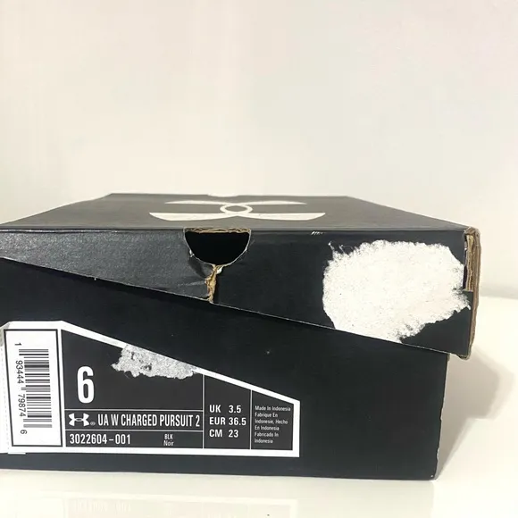 NWT Under Armour Women's Black Running Shoes