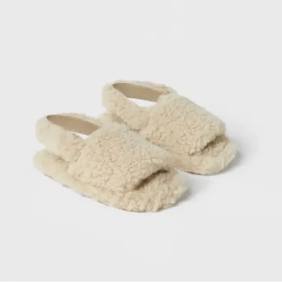 NWT Zara toddler kids / girls faux fur peep toe strap sandals / slides off white