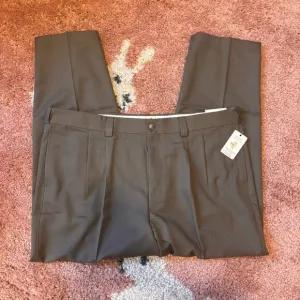 Oak Hill Dark Taupe Microfiber Pleated Pants Men’s Size 44x30 NEW