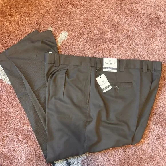 Oak Hill Dark Taupe Microfiber Pleated Pants Men’s Size 44x30 NEW