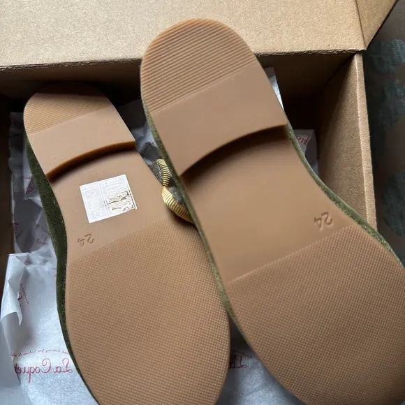 Olive Velvet Girl Mary Jane Shoes NIB