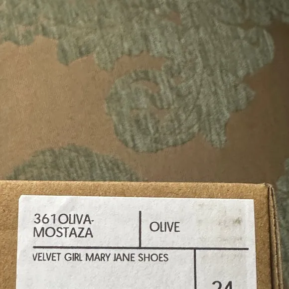 Olive Velvet Girl Mary Jane Shoes NIB