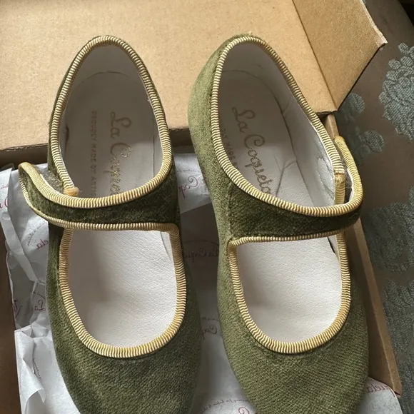 Olive Velvet Girl Mary Jane Shoes NIB