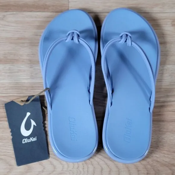 OluKai AKA Sandals Womens Size 7 Cloud Blue Beach Slippers Flip Flops 20509-3N3N