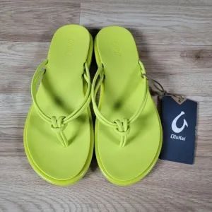 OluKai AKA Sandals Womens Size 9 Citron Beach Slippers Flip Flops 20509-6B6B