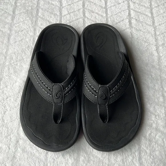 OLUKAI Hokua Mens Beach Flip-Flop.
