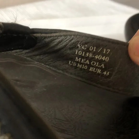 OluKai Mea Ola Men’s Black Leather Sandals
