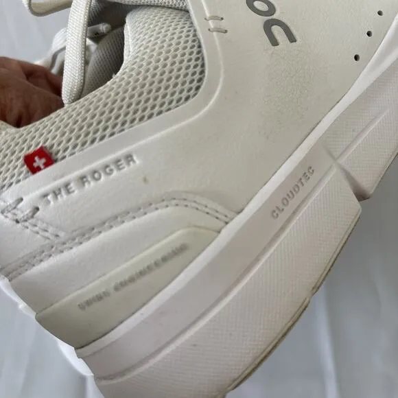 On the Roger Advantage Women's Size 7.5 White/Rosehip Running Shoes Walk Skate